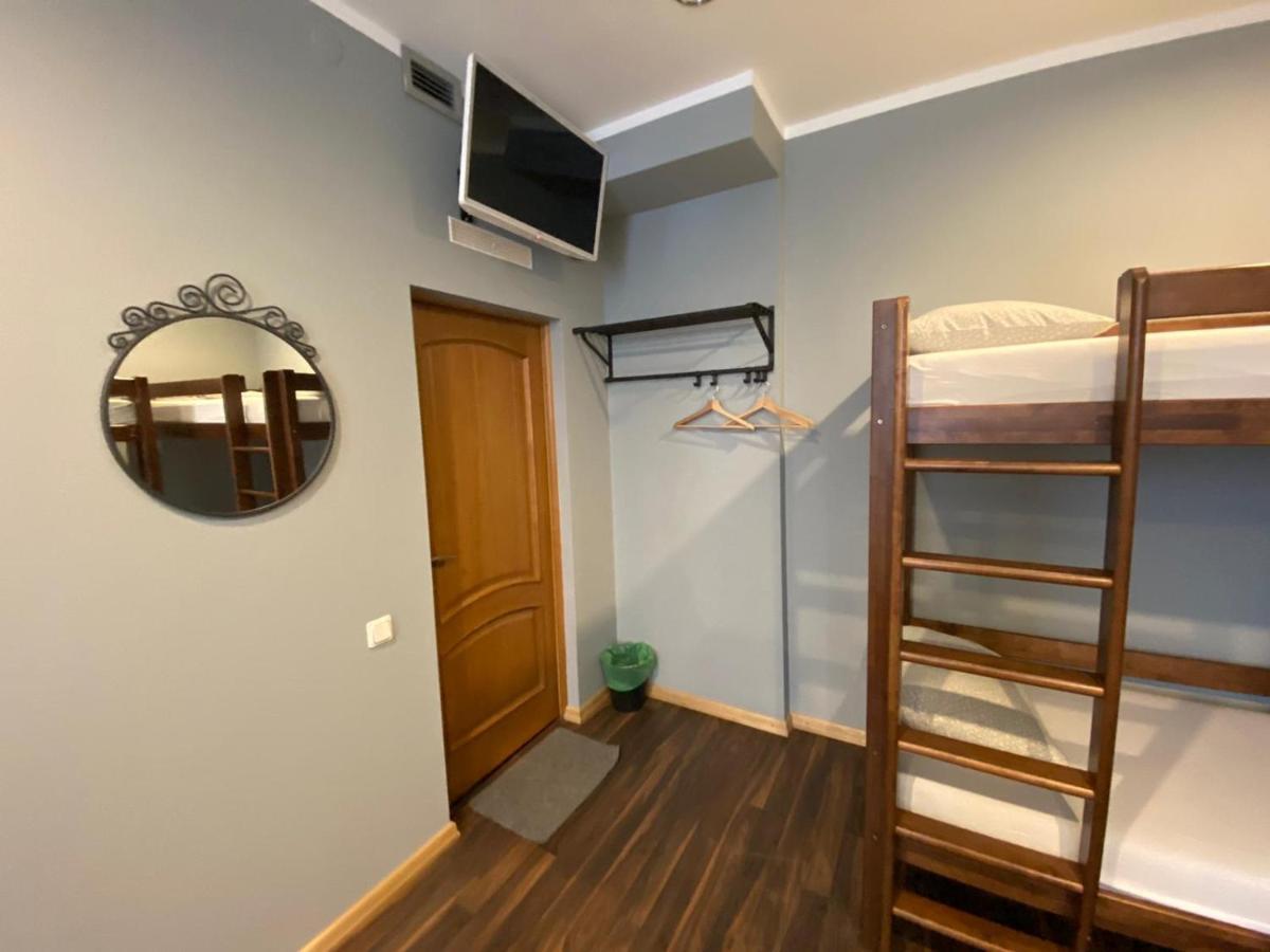 Aparthotel リガ エクステリア 写真 Hostel room in Vilnius, Lithuania