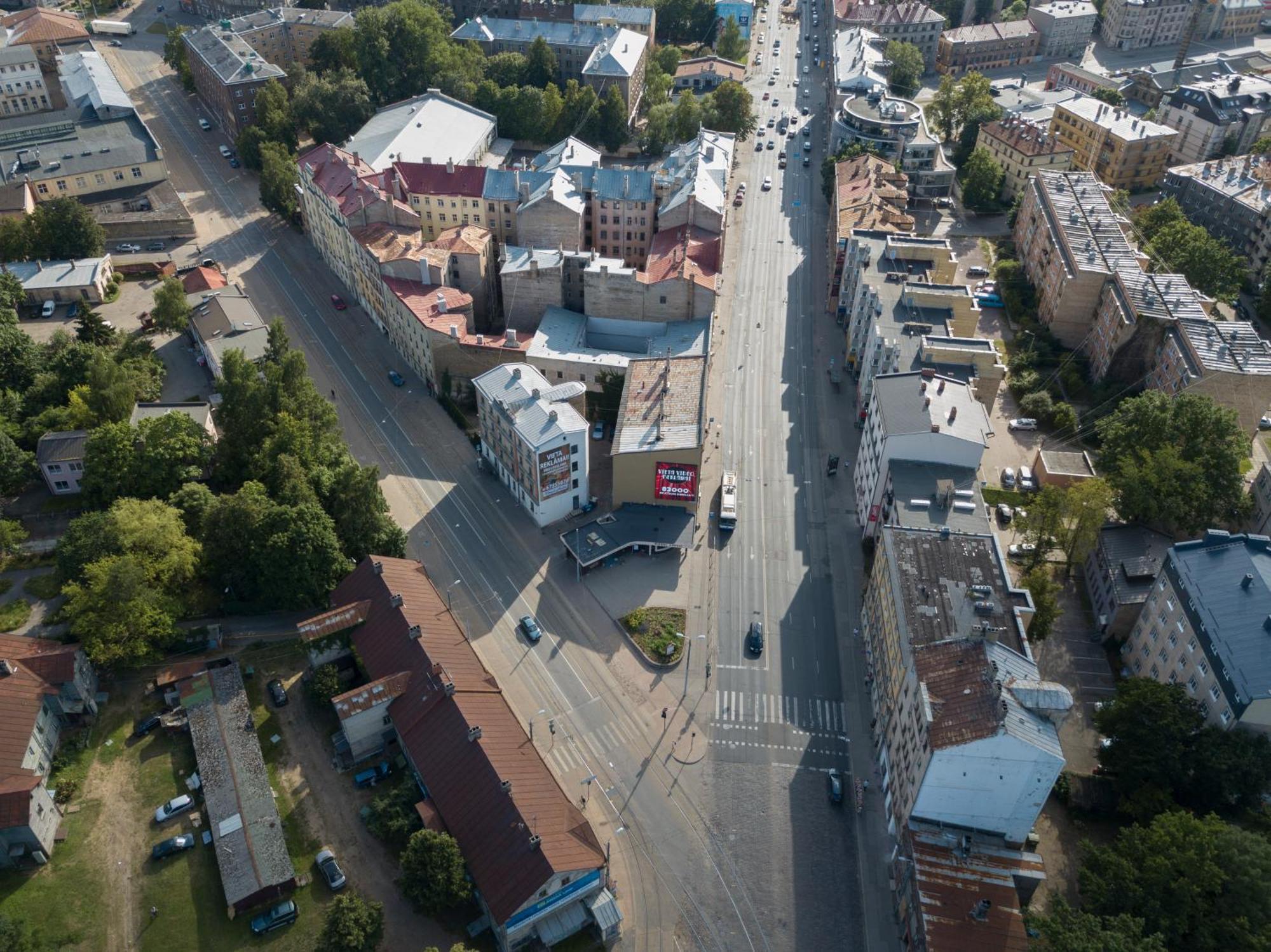 Aparthotel リガ エクステリア 写真 Aerial view of the street