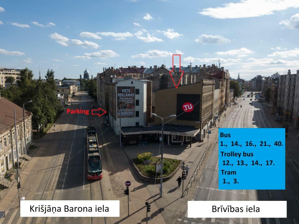 Aparthotel リガ エクステリア 写真 Location of the bus stop